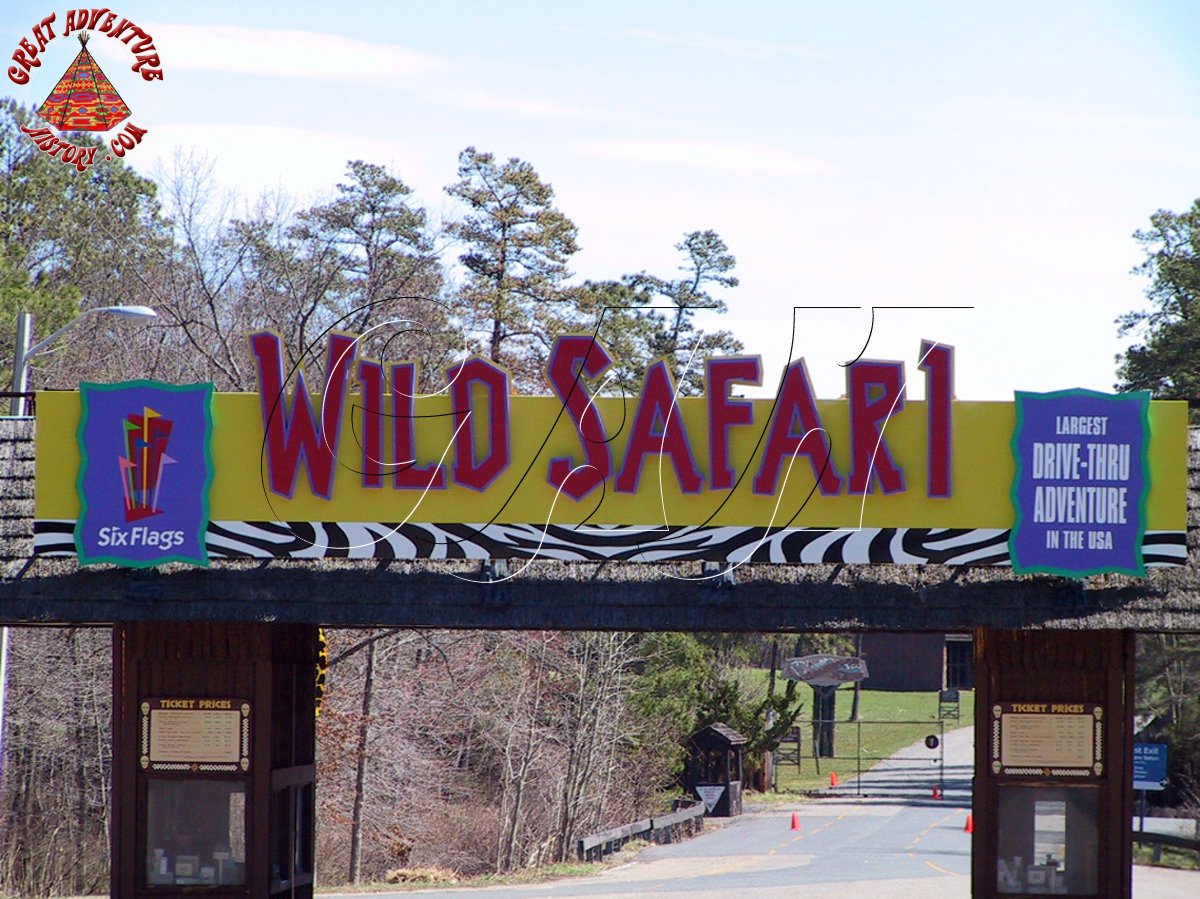 Safari Park Entrance Plazaz At Six Flags Great Adventure